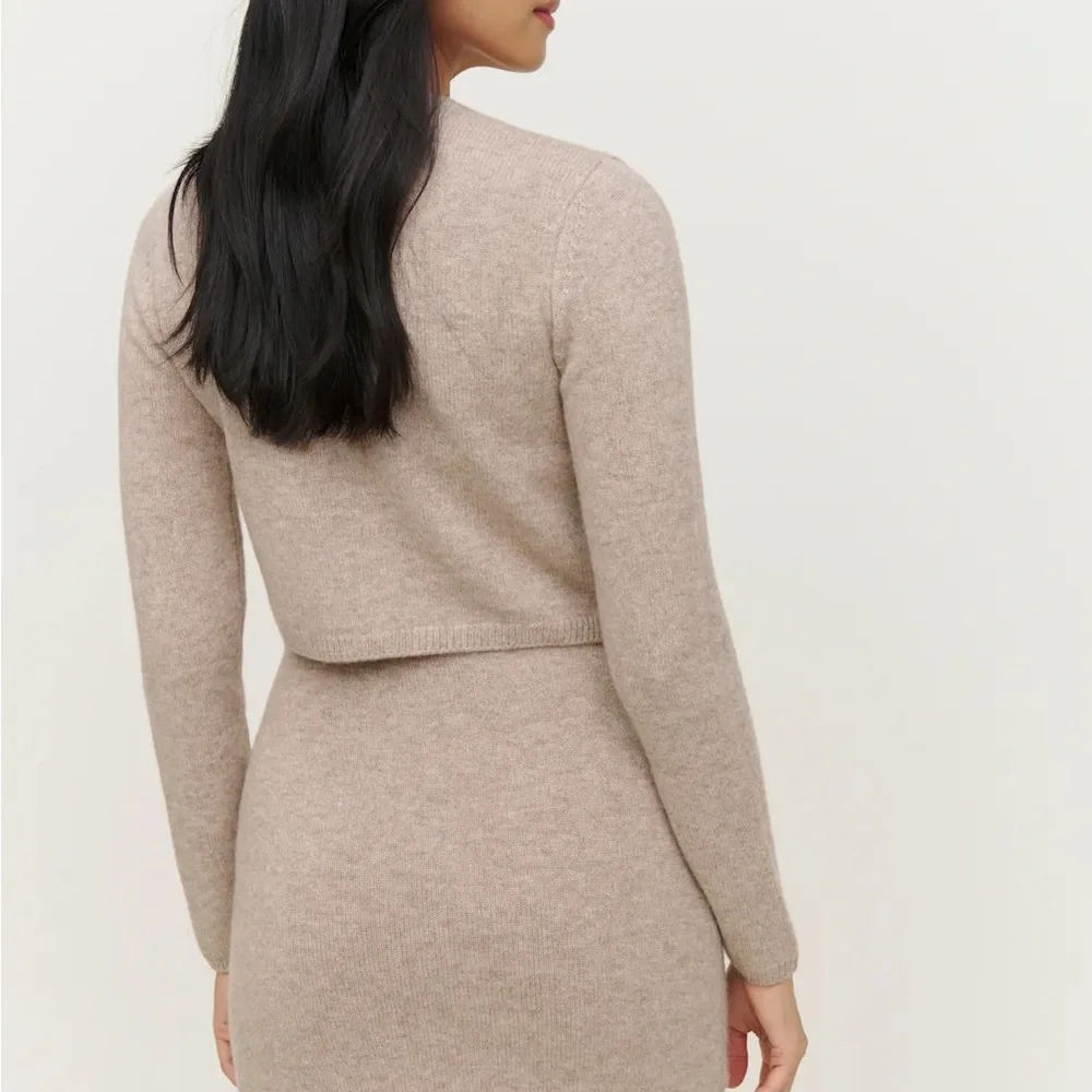 Reformation Isola Cashmere Set - Picture 3 of 9